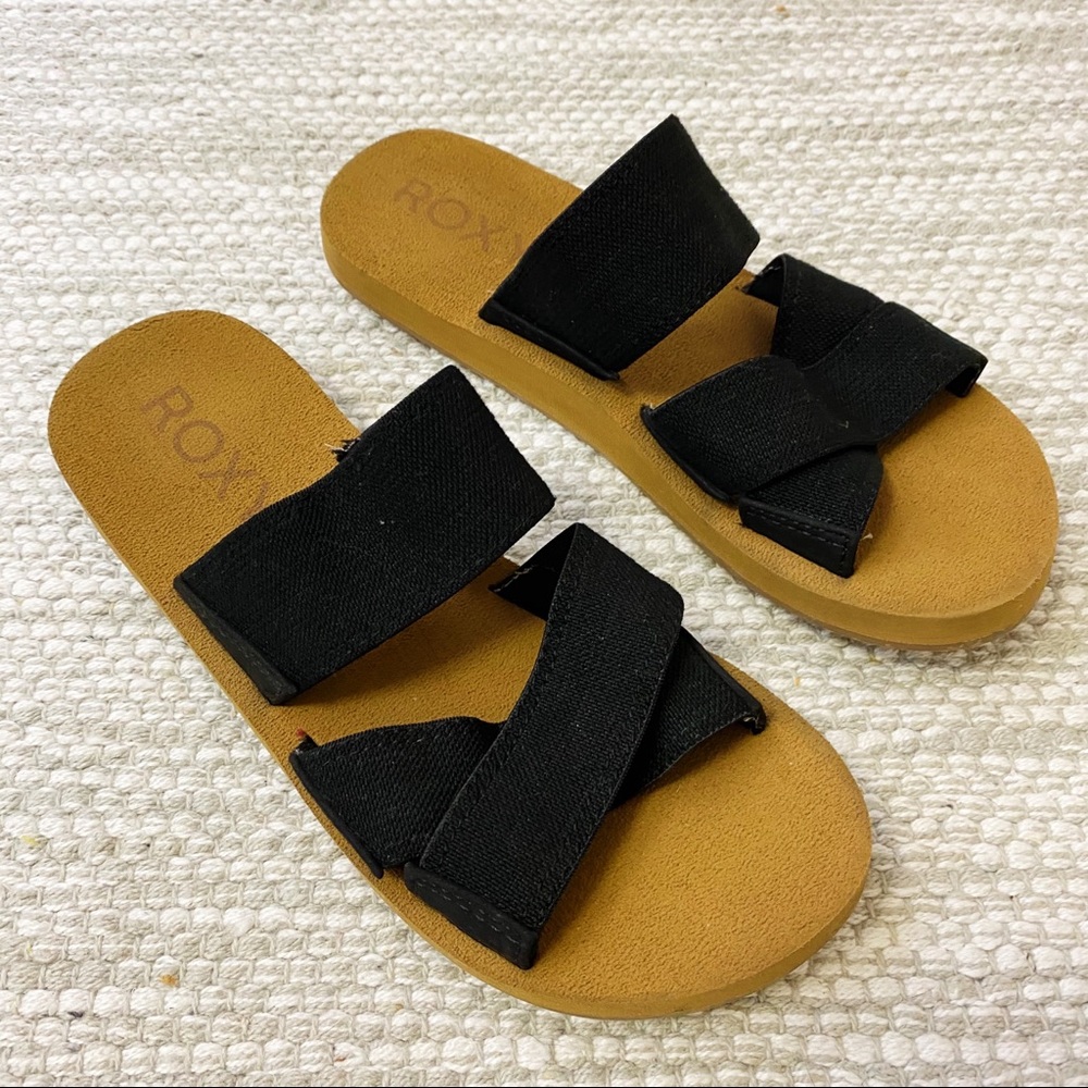 ROXY size 6 Black foam sandals